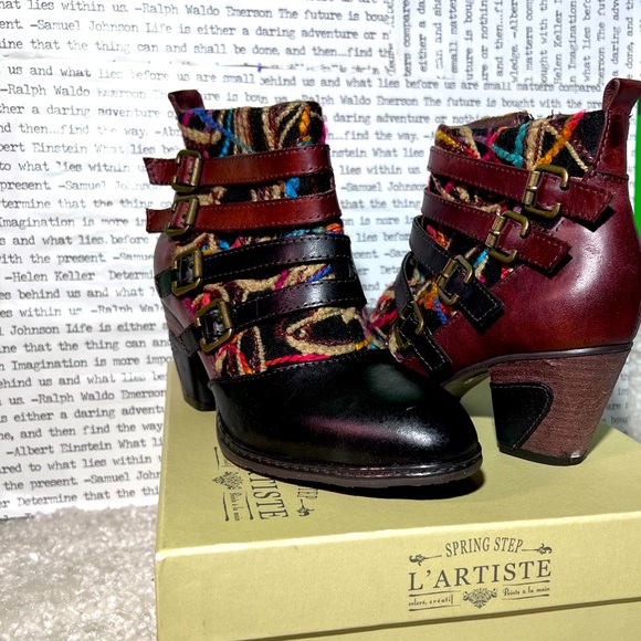 Spring Step Shoes - NIB $169 L’Artiste | REDDING | Abstract Ankle Bootie | Mixed Print Art Heel